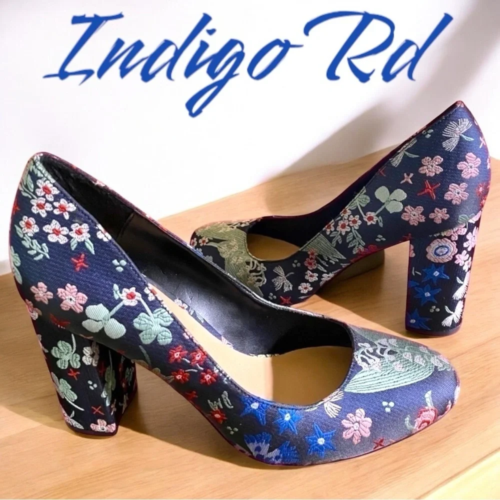 INDIGO rd. NWOB- size 9.5 Chunky High 4” Heels. Eastern inspired fabric. New!